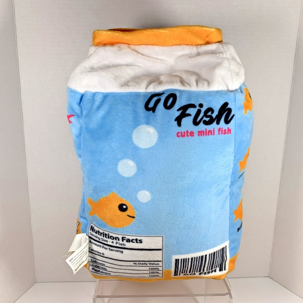 Go Fish 14" Fleece Plush Goldfish Snack Crackers Pillow w/ 4 Mini Removable Fish - Picture 6 of 15